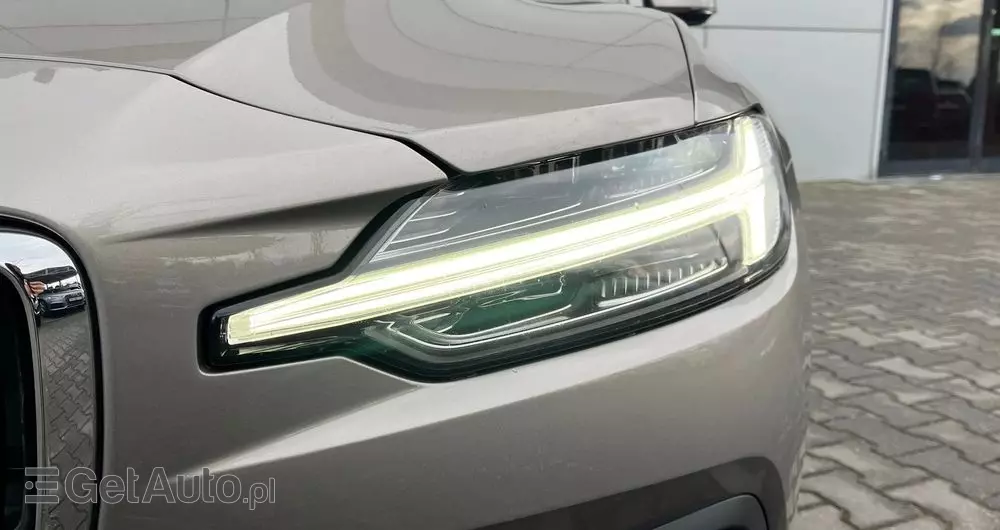 VOLVO V60 D3 Momentum