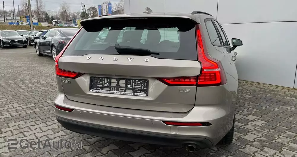 VOLVO V60 D3 Momentum