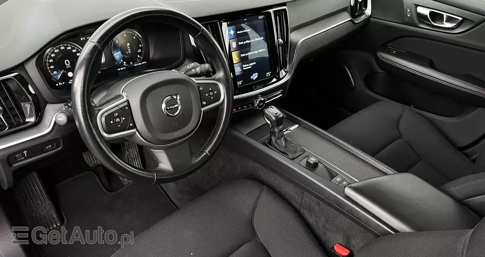 VOLVO V60 D3 Momentum