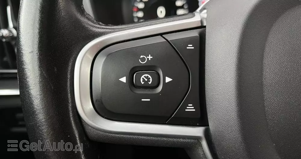 VOLVO V60 D3 Momentum