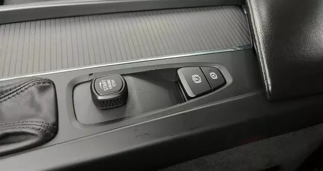 VOLVO V60 D3 Momentum