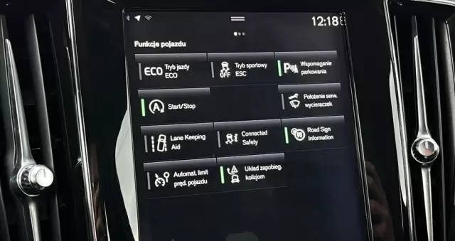 VOLVO V60 D3 Momentum