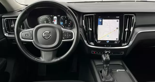 VOLVO V60 D3 Momentum