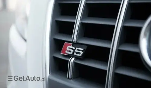 AUDI S5 