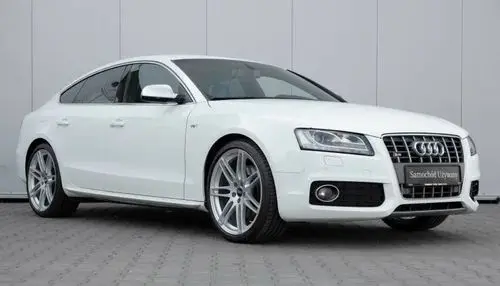AUDI S5 