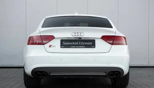 AUDI S5 