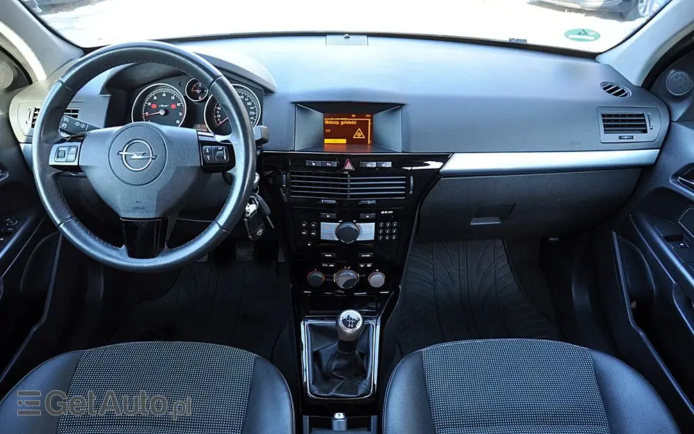 OPEL Astra 1.6 Cosmo