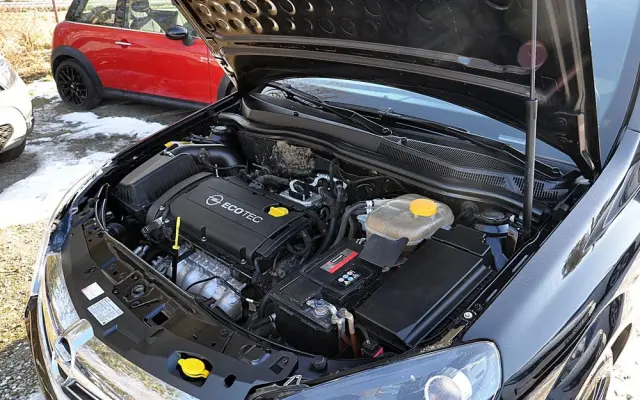 OPEL Astra 1.6 Cosmo