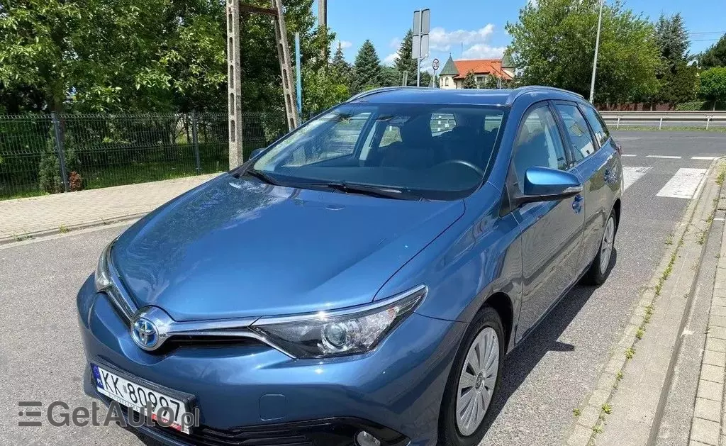 TOYOTA Auris 