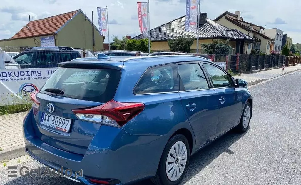 TOYOTA Auris 