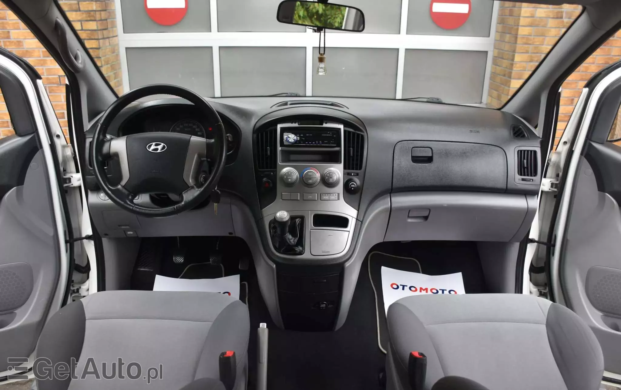 HYUNDAI H-1 2.5 CRDi Travel Comfort