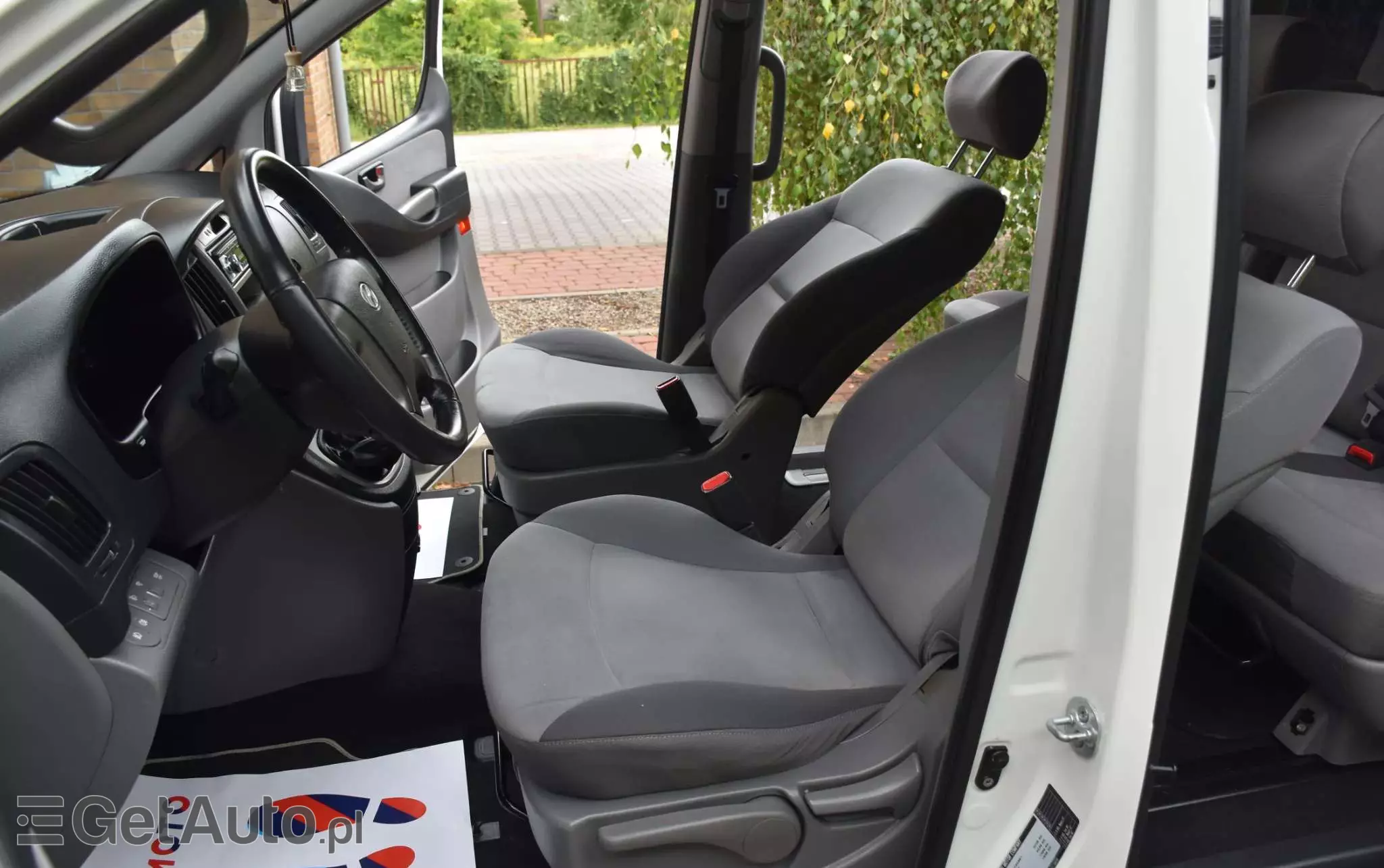 HYUNDAI H-1 2.5 CRDi Travel Comfort