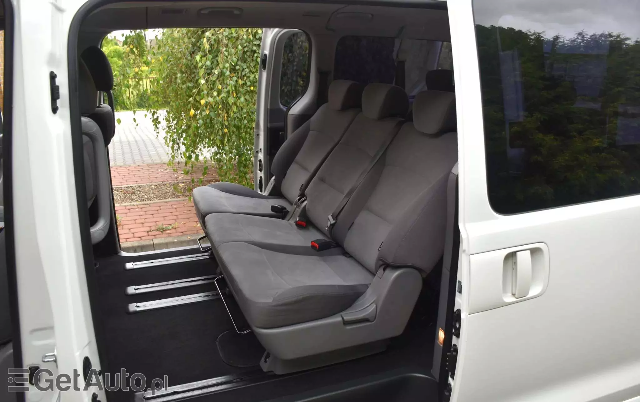 HYUNDAI H-1 2.5 CRDi Travel Comfort