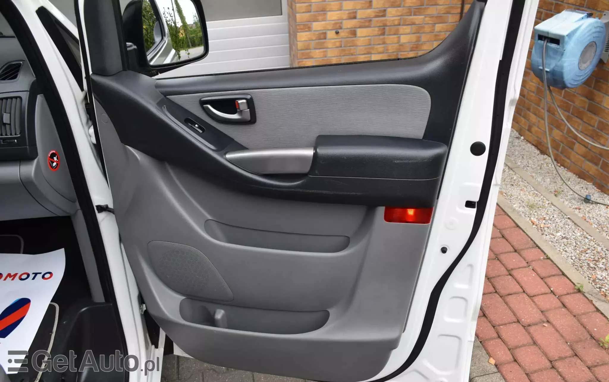 HYUNDAI H-1 2.5 CRDi Travel Comfort