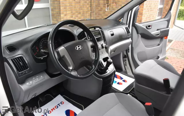HYUNDAI H-1 2.5 CRDi Travel Comfort