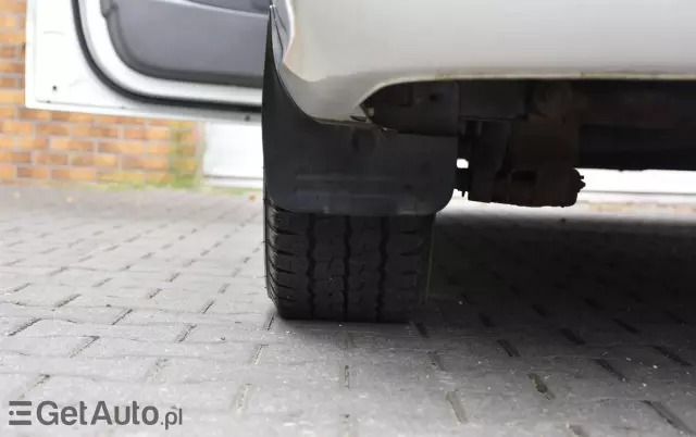 HYUNDAI H-1 2.5 CRDi Travel Comfort