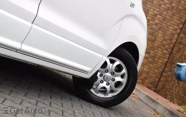 HYUNDAI H-1 2.5 CRDi Travel Comfort