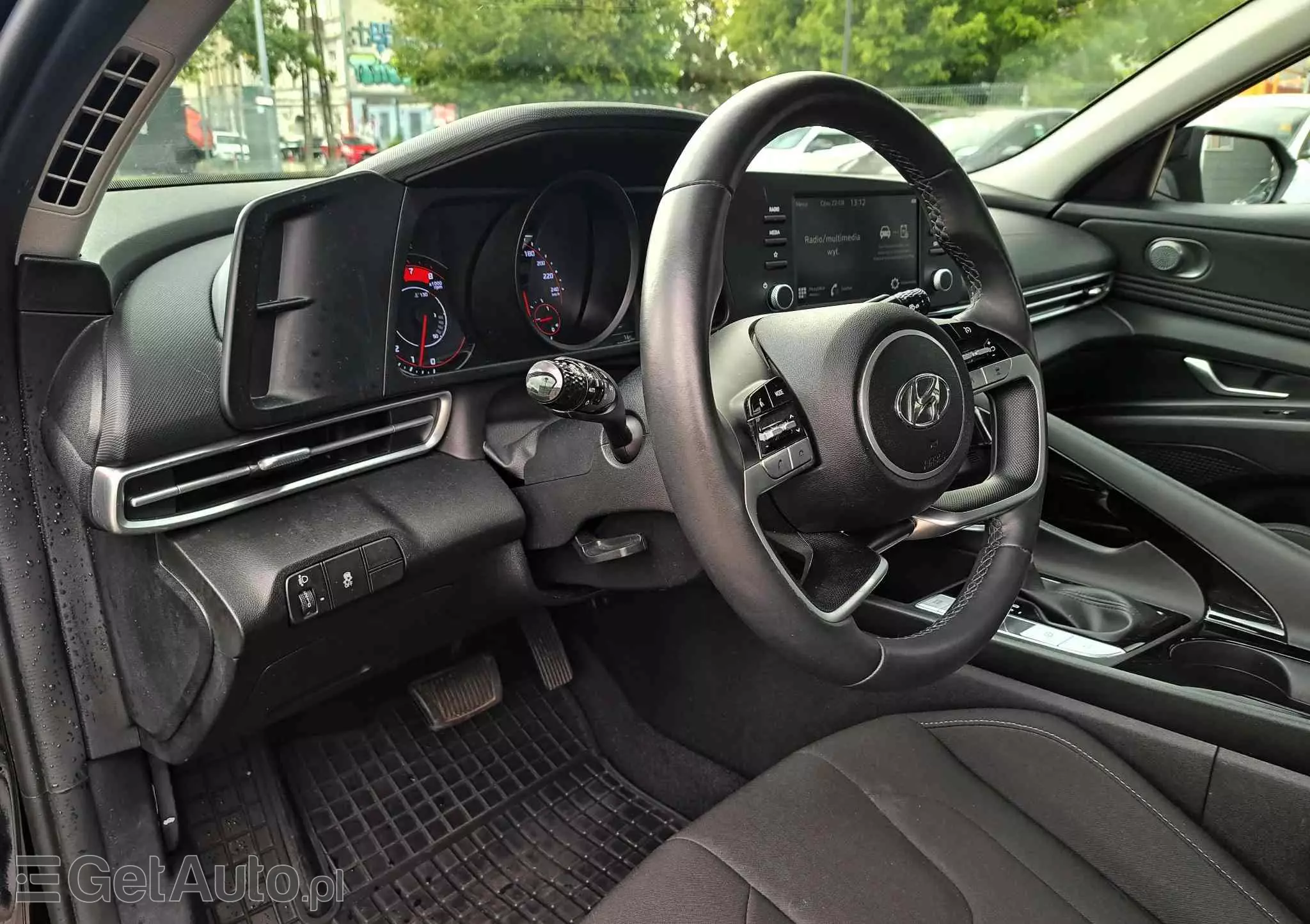 HYUNDAI Elantra 1.6 Smart CVT