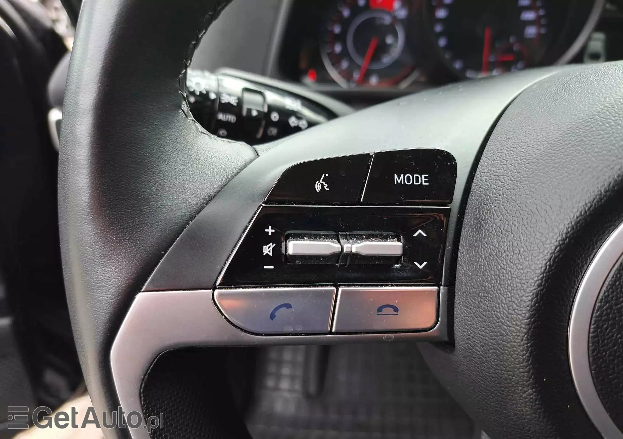 HYUNDAI Elantra 1.6 Smart CVT