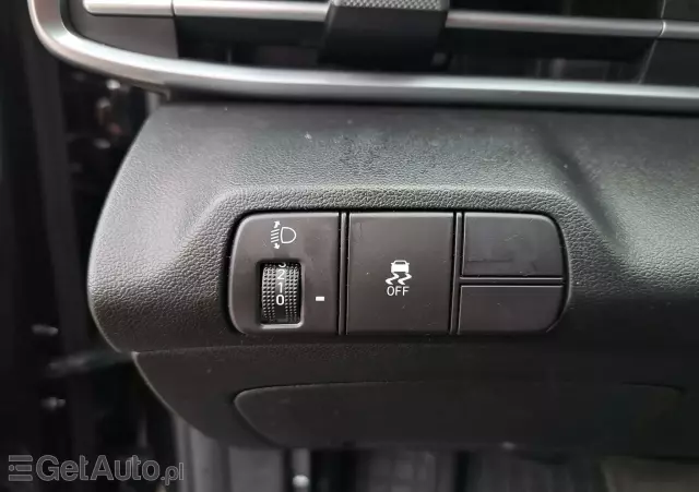 HYUNDAI Elantra 1.6 Smart CVT