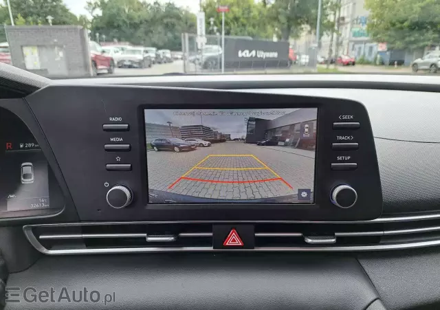 HYUNDAI Elantra 1.6 Smart CVT