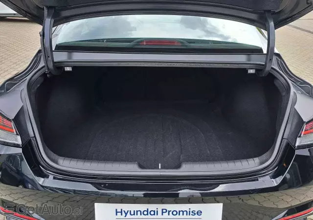 HYUNDAI Elantra 1.6 Smart CVT