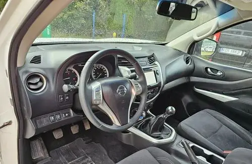 NISSAN Navara 