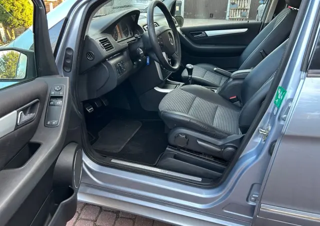 MERCEDES-BENZ Klasa B 