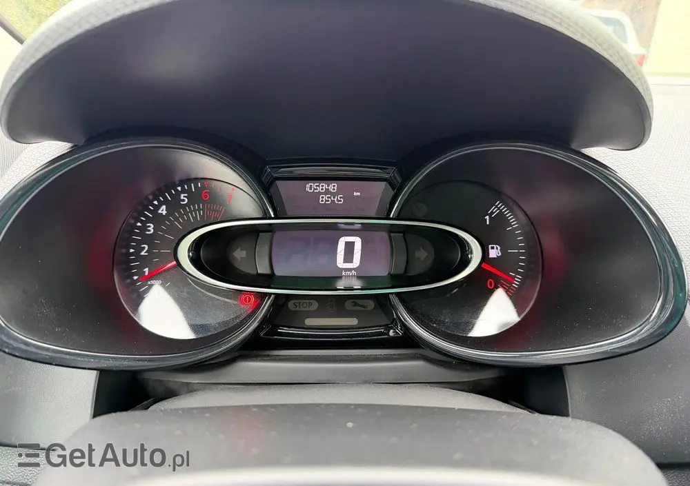 RENAULT Clio 1.2 16V 75 Limited