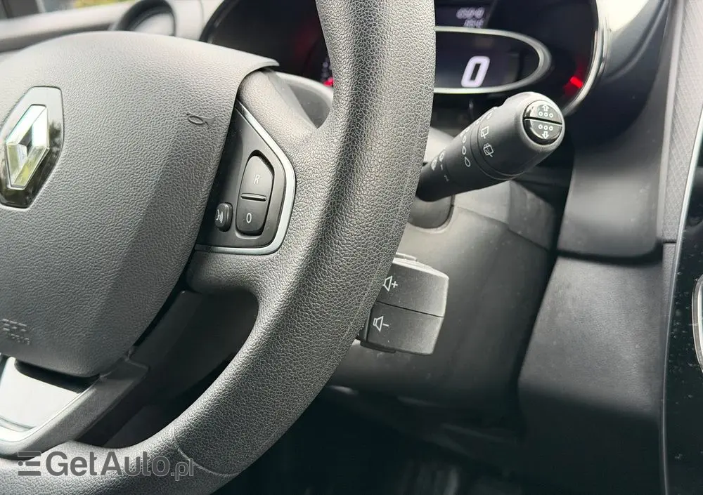 RENAULT Clio 1.2 16V 75 Limited