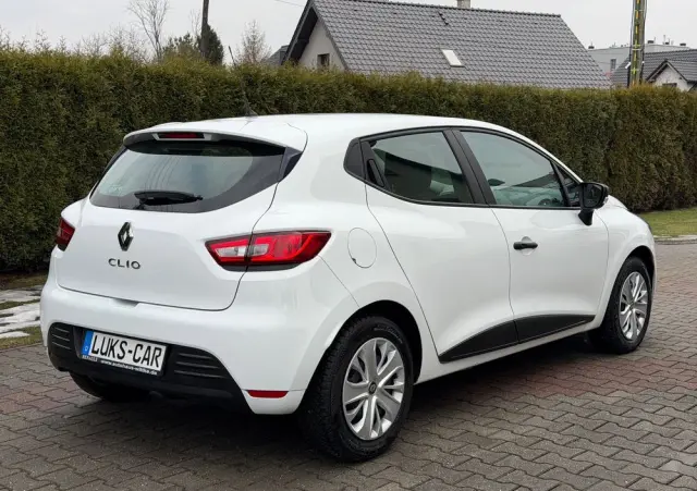 RENAULT Clio 1.2 16V 75 Limited