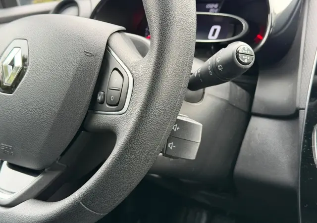 RENAULT Clio 1.2 16V 75 Limited