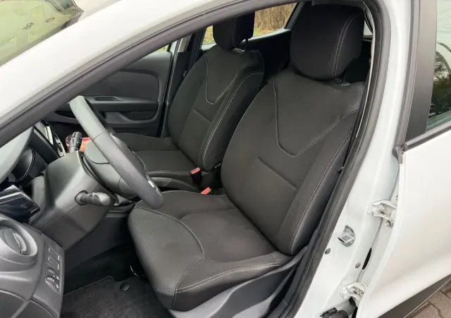 RENAULT Clio 1.2 16V 75 Limited