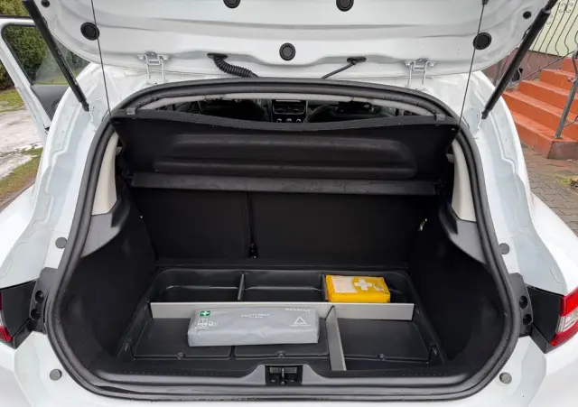 RENAULT Clio 1.2 16V 75 Limited