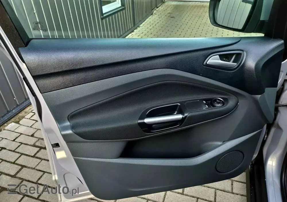 FORD C-MAX 1.6 Ti-VCT Titanium