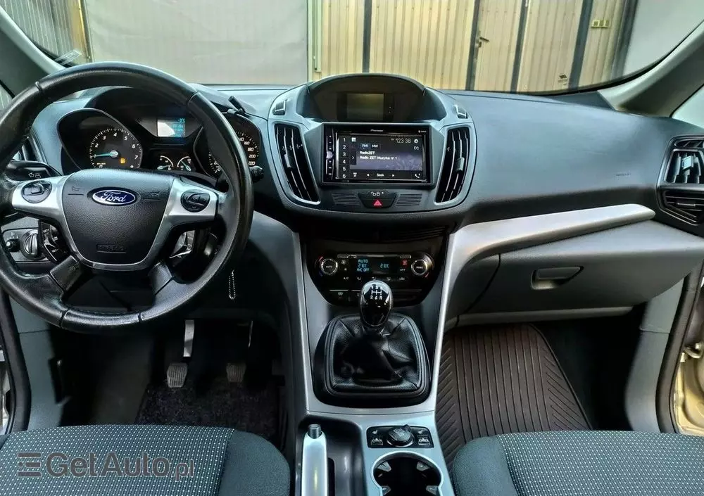 FORD C-MAX 1.6 Ti-VCT Titanium