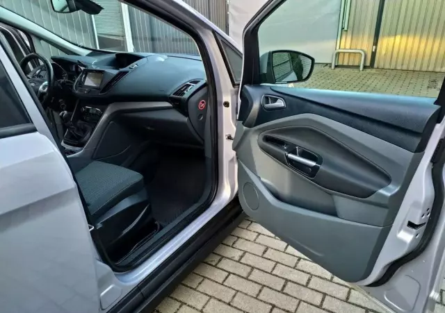 FORD C-MAX 1.6 Ti-VCT Titanium