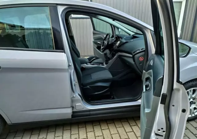 FORD C-MAX 1.6 Ti-VCT Titanium