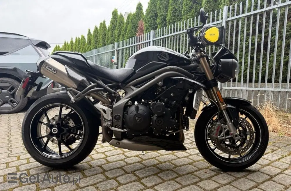 TRIUMPH Speed Triple 