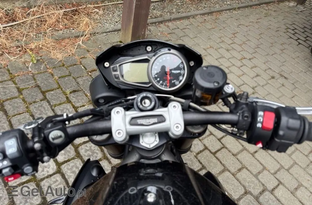 TRIUMPH Speed Triple 