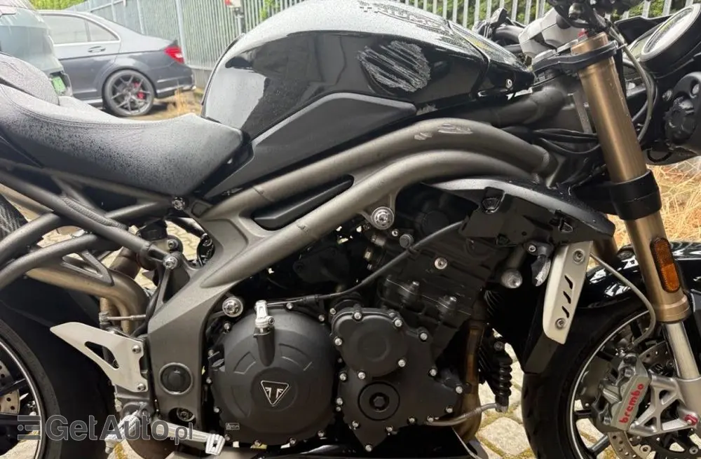 TRIUMPH Speed Triple 