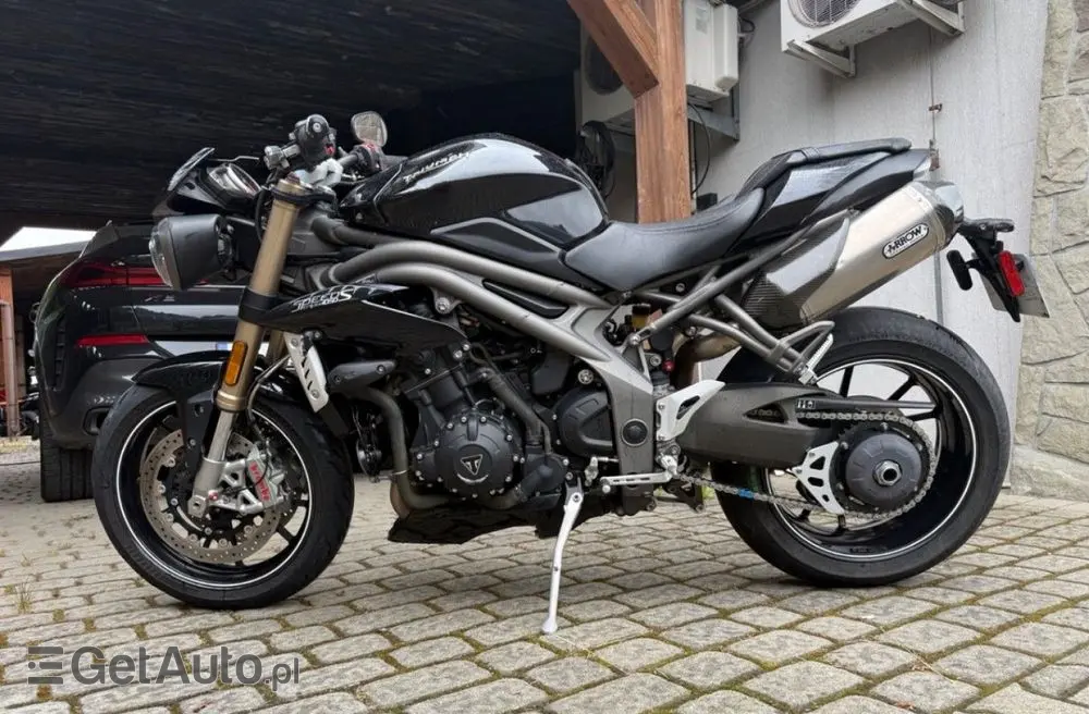 TRIUMPH Speed Triple 