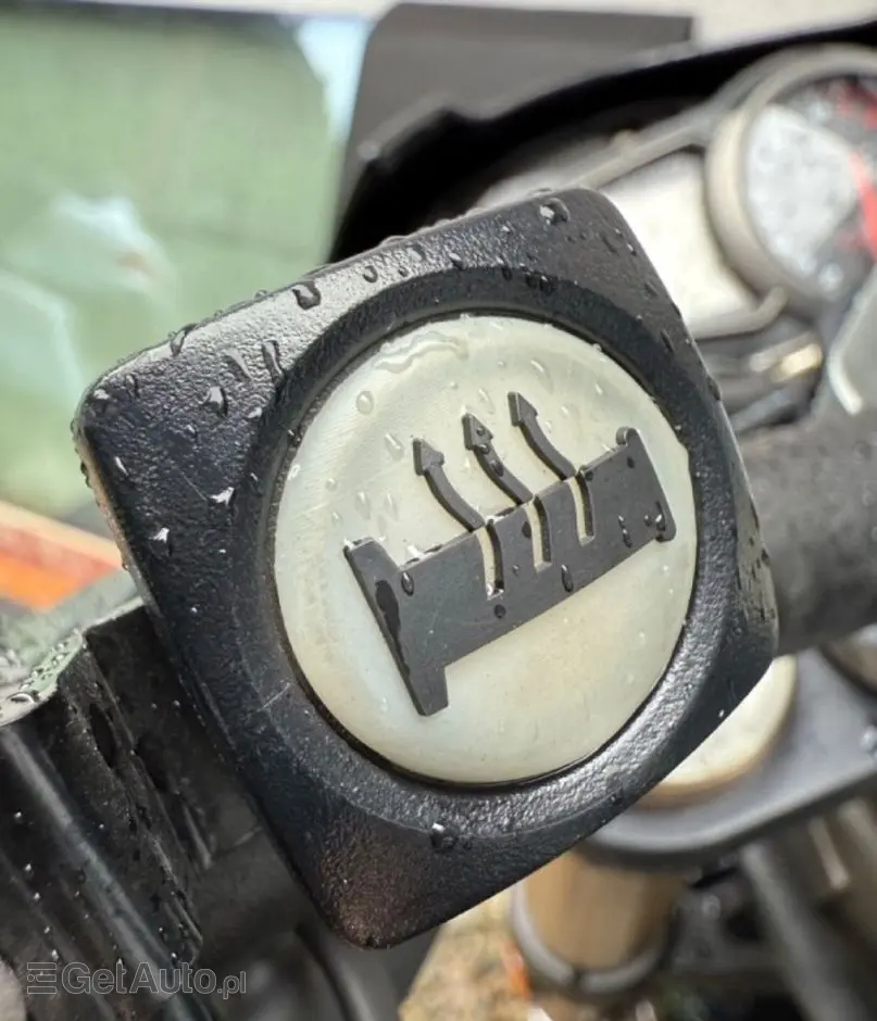 TRIUMPH Speed Triple 