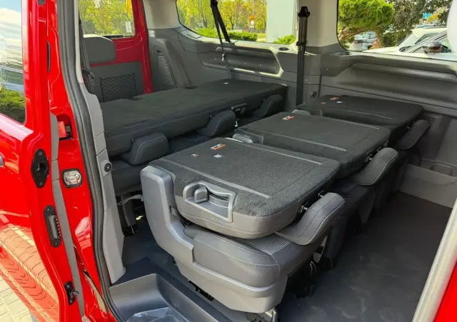 VOLKSWAGEN Caravelle 