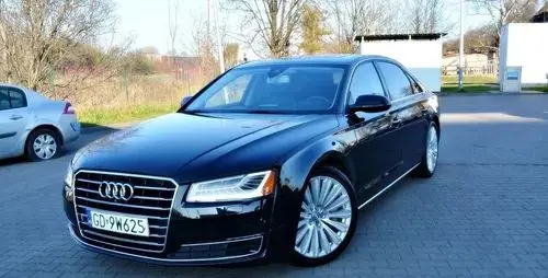 AUDI A8 