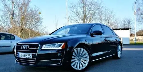 AUDI A8 