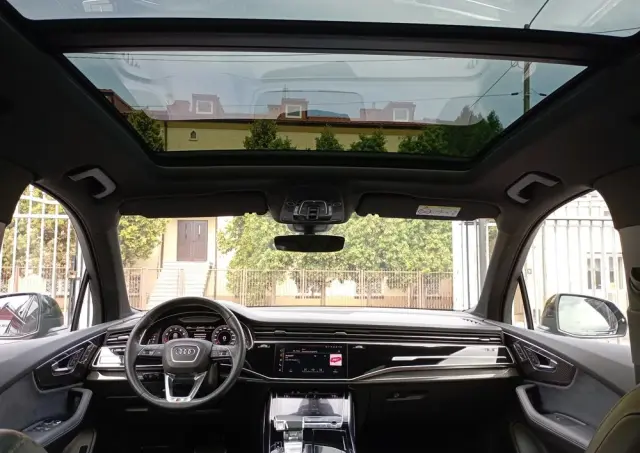 AUDI SQ7 