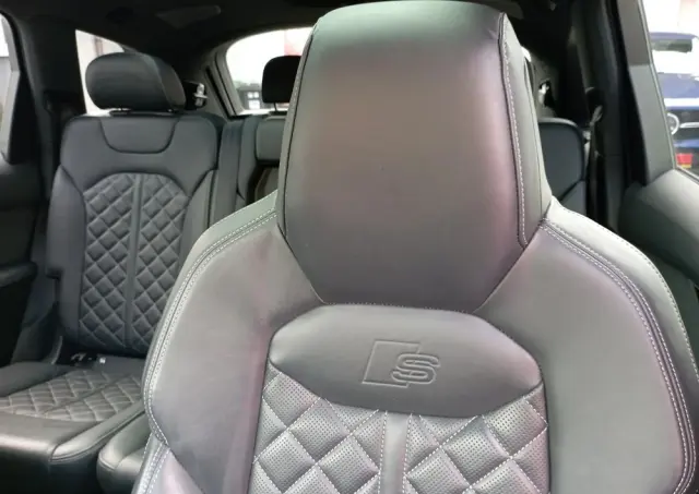 AUDI SQ7 