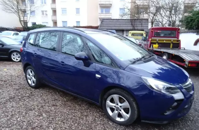 OPEL Zafira 