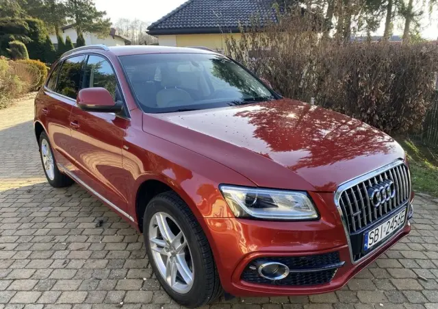 AUDI Q5 